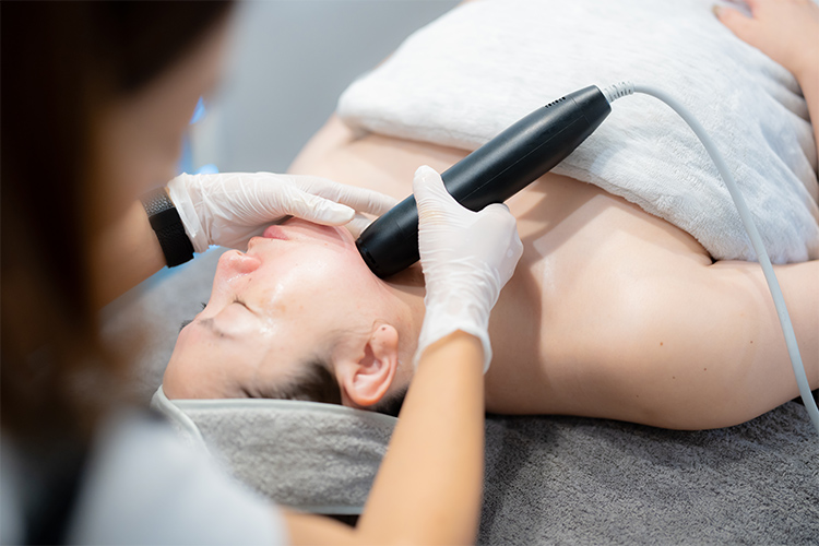 一人ひとりに合わせたオーダーメイド施術